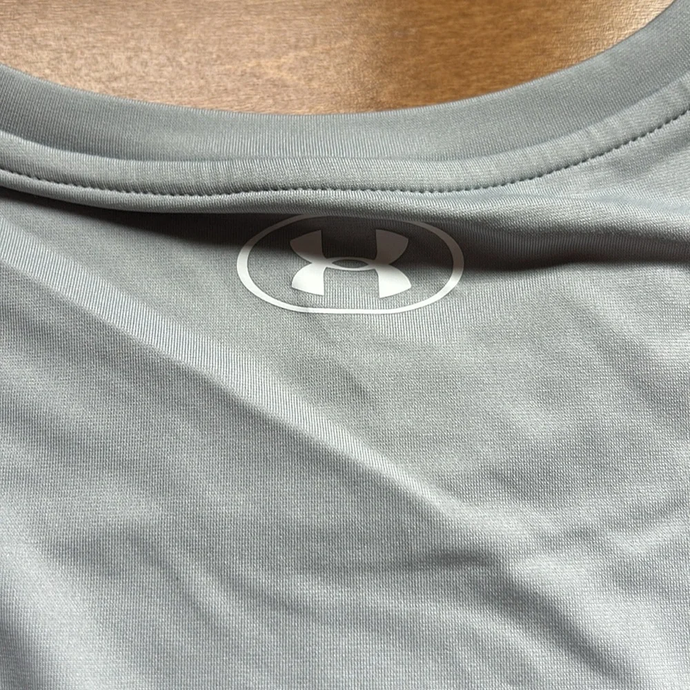NWT Under Armour RUSH Grey Athletic Tank - Picture 6 of 8